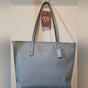 L.N. WOMEN'S N.W.O.T.S BABY BLUE XL COACH CARRIAGE SHOULDER BAG